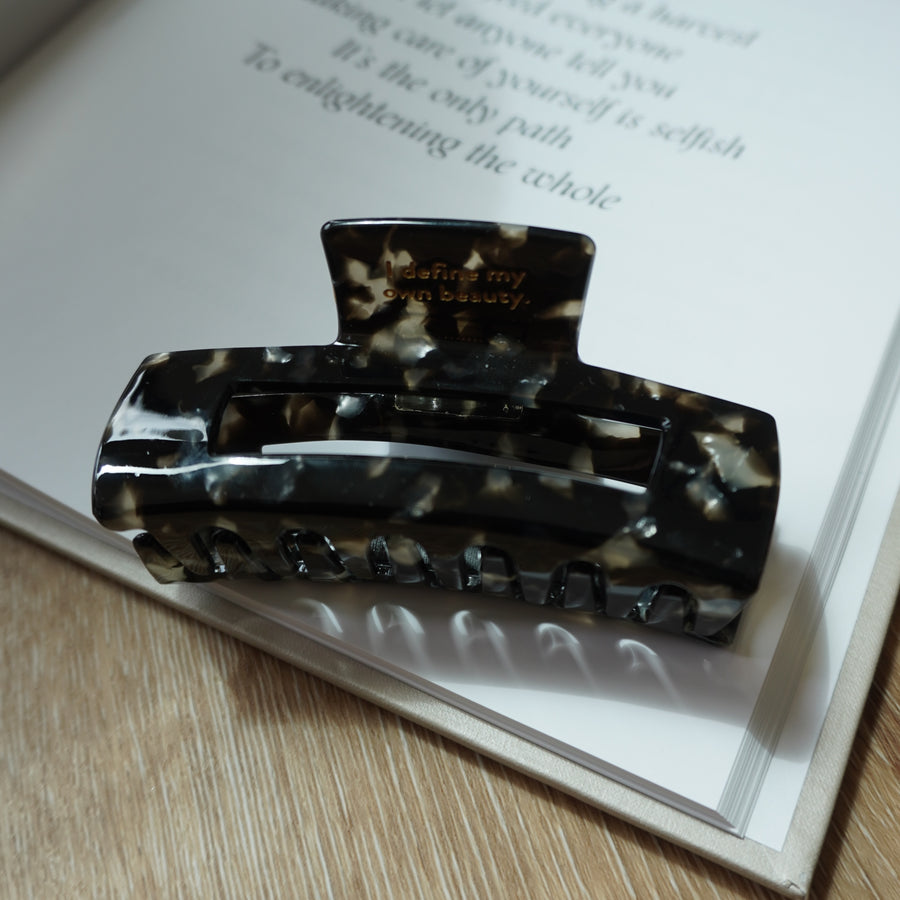 Black Sesame Mainclip
